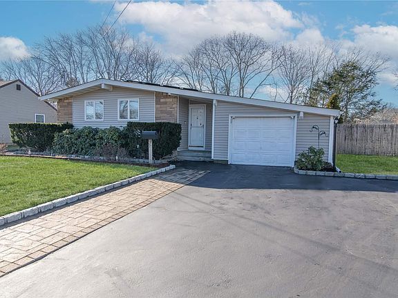 3rd image of 37 Sunset Dr