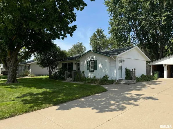2226 13th Ave S, Clinton, IA 52732