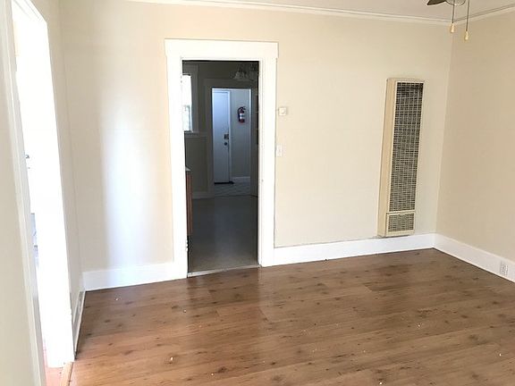 5th image of 6 Daniels Ave