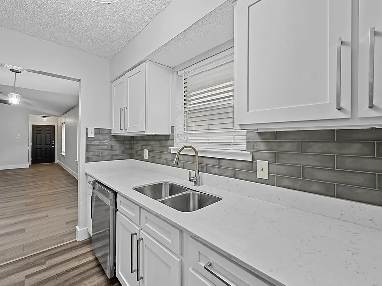 4917 Geddes Ave #4917 — Photo 6