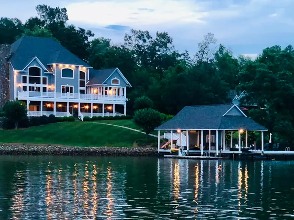 365 Stillwater Dr, Union Hall, VA 24176