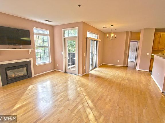 3rd image of 4151 Castlecary Ln Unit 105