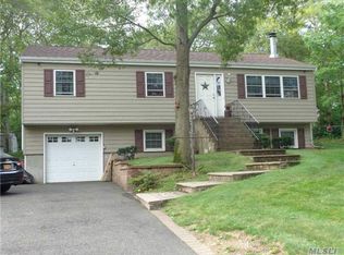 40 Fran Ln, Centereach, NY 11720