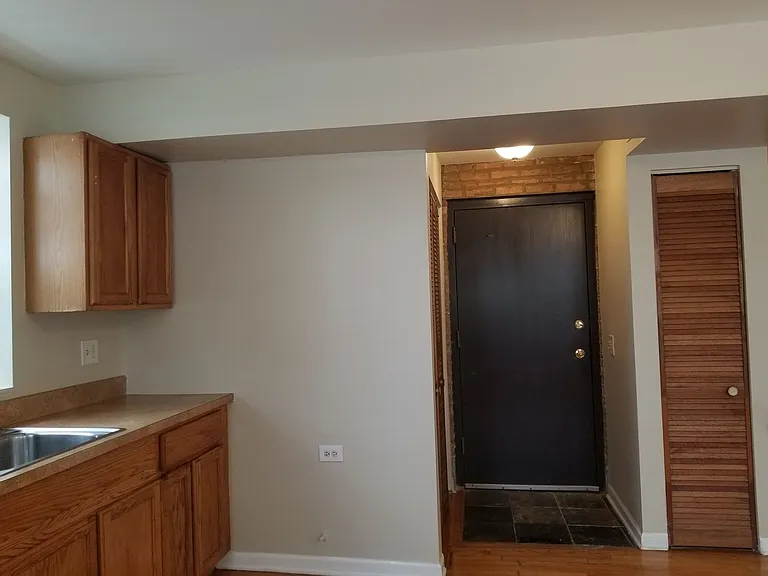 1608 N Luna Ave — Photo 7