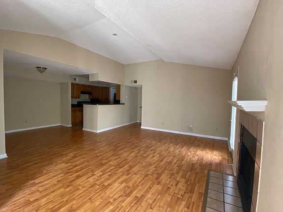 3rd image of 4367 Thornbriar Ln APT 203