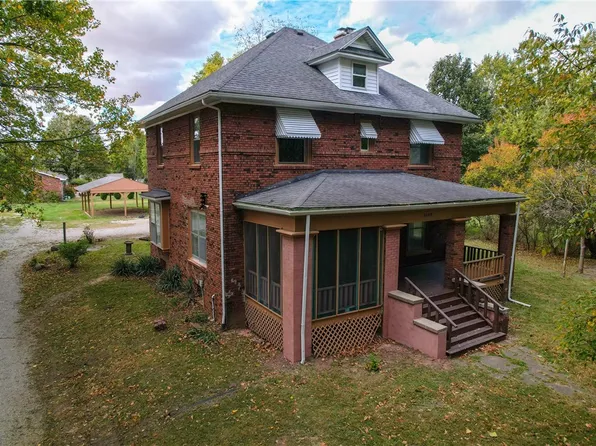 1022 S State St, Danville, IL 61883
