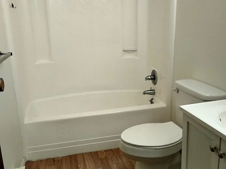 Tanglewood Apartments — Photo 39