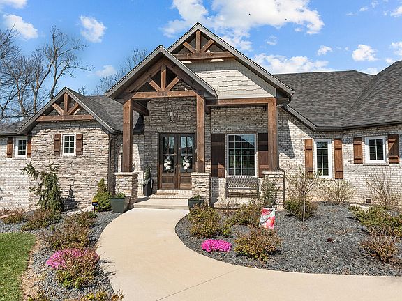 5th image of 909 W Rufina Court