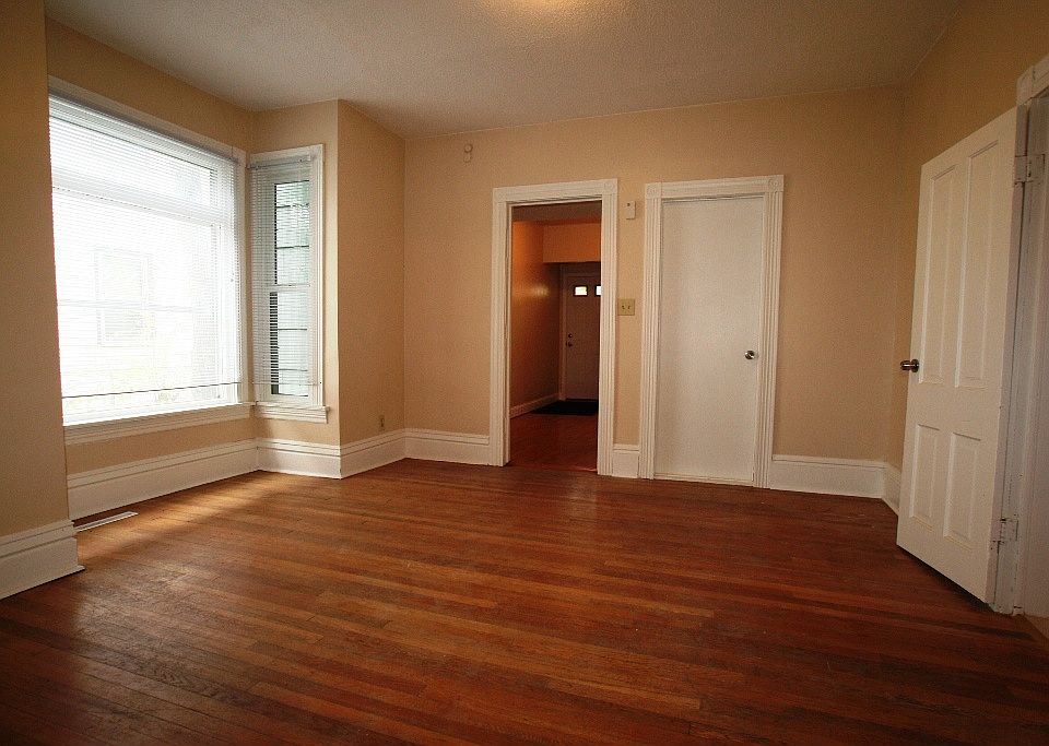 1st image of 2925 Harriet Ave #1
