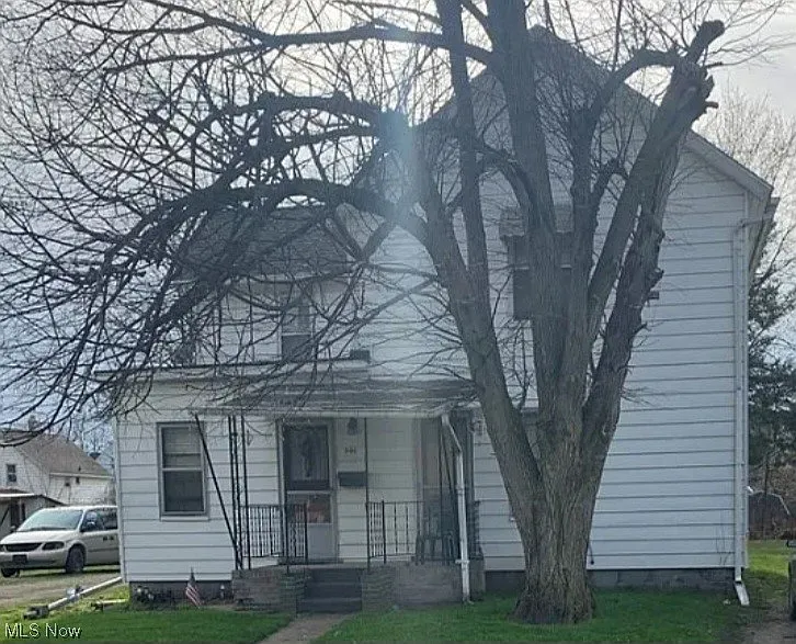 346 Newell St photo 1