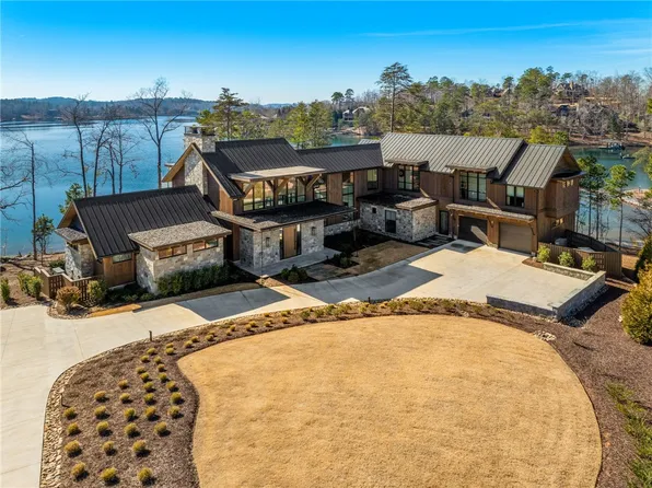 473 Peninsula Rdg, Sunset, SC 29685