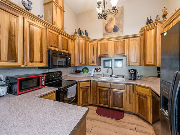3rd image of 5336 E Huntington Ave