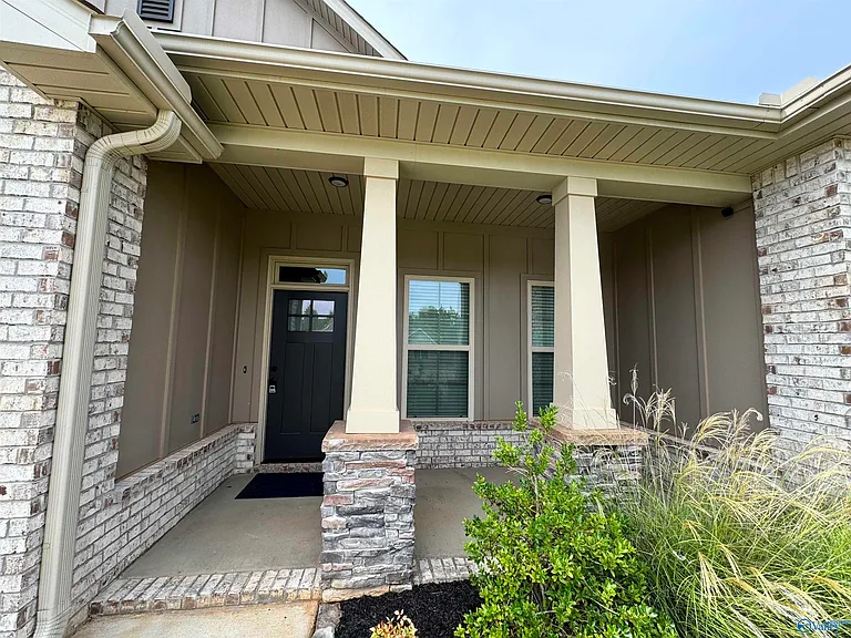109 Kambry Grove Dr — Photo 5