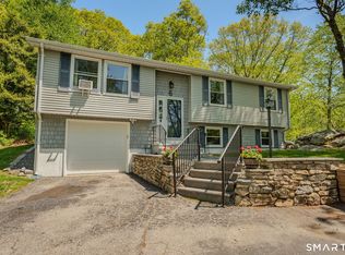 6 Amherst Court, Groton, CT 06355