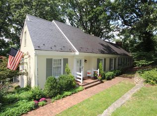 2609 Robin Hood Rd SE, Roanoke, VA 24014