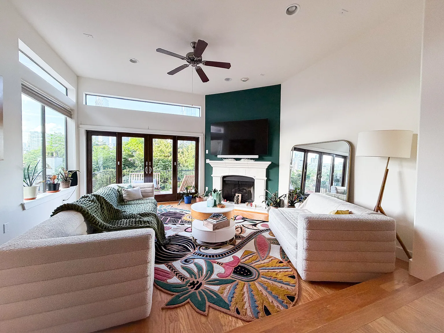 3 bed, 1839 sqft, $7,999 — Photo 4