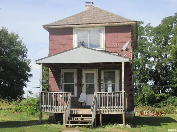 331 12th St, East Moline, IL 61244