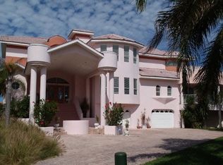 608 Columbus Dr, Saint Petersburg, FL 33715