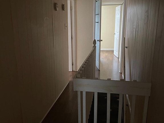 4th image of 2028 E Clementine St