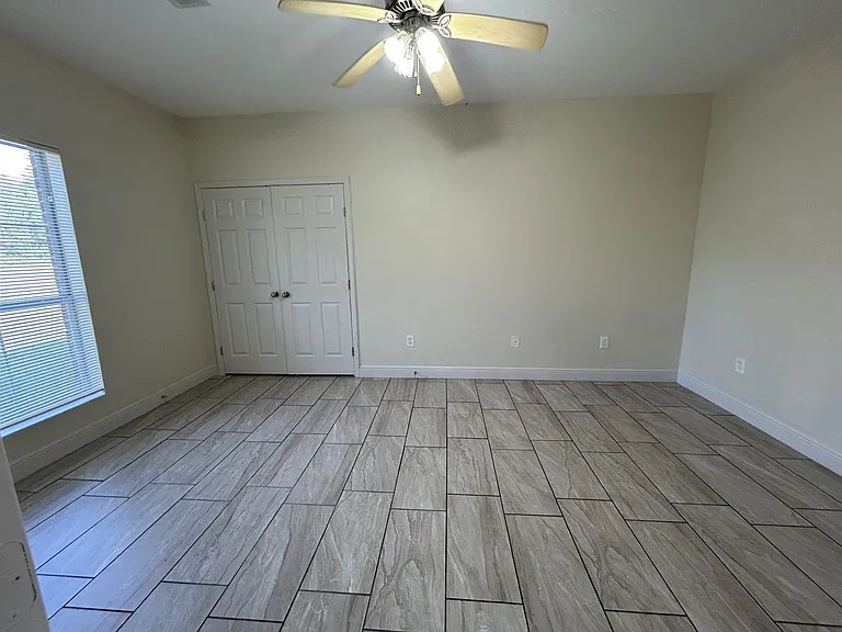 23983 Terrace Ave — Photo 18