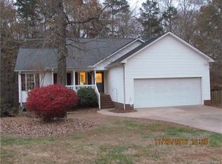 190 Sandalwood Ln, China Grove, NC 28023