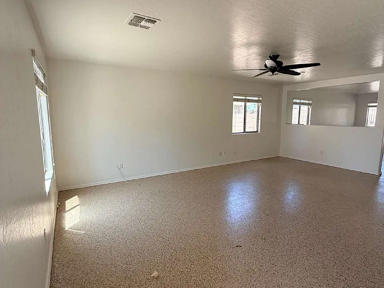 2344 E Meadow Creek Way — Photo 12