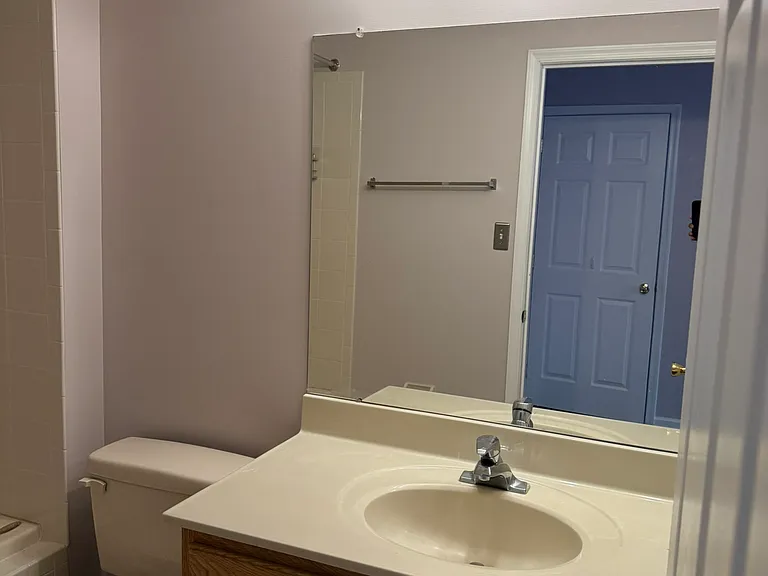 Attached Master Bathroom