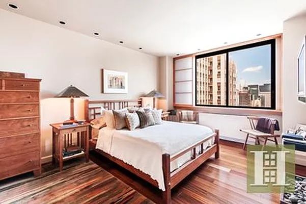 Rented by Halstead Real Estate | media 33