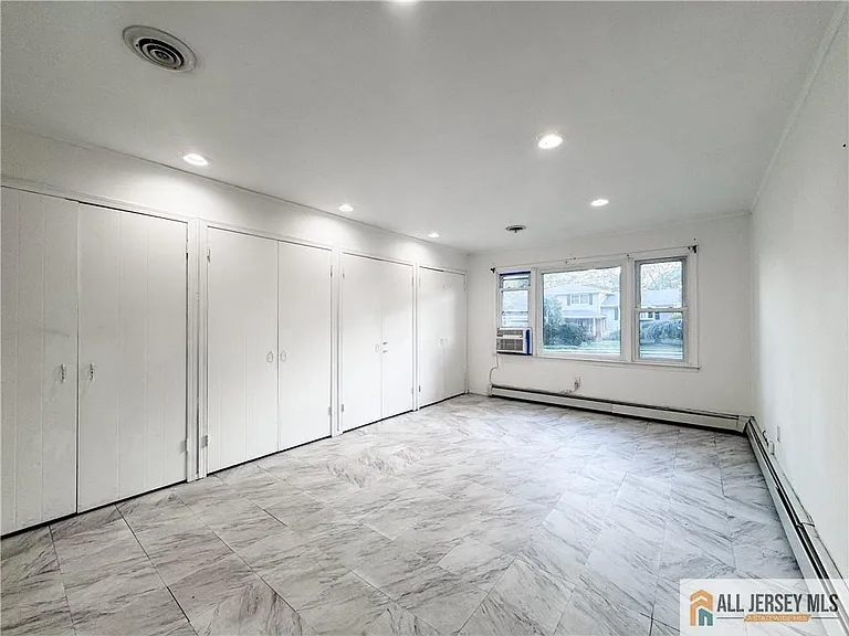 742 Grove Ave — Photo 21