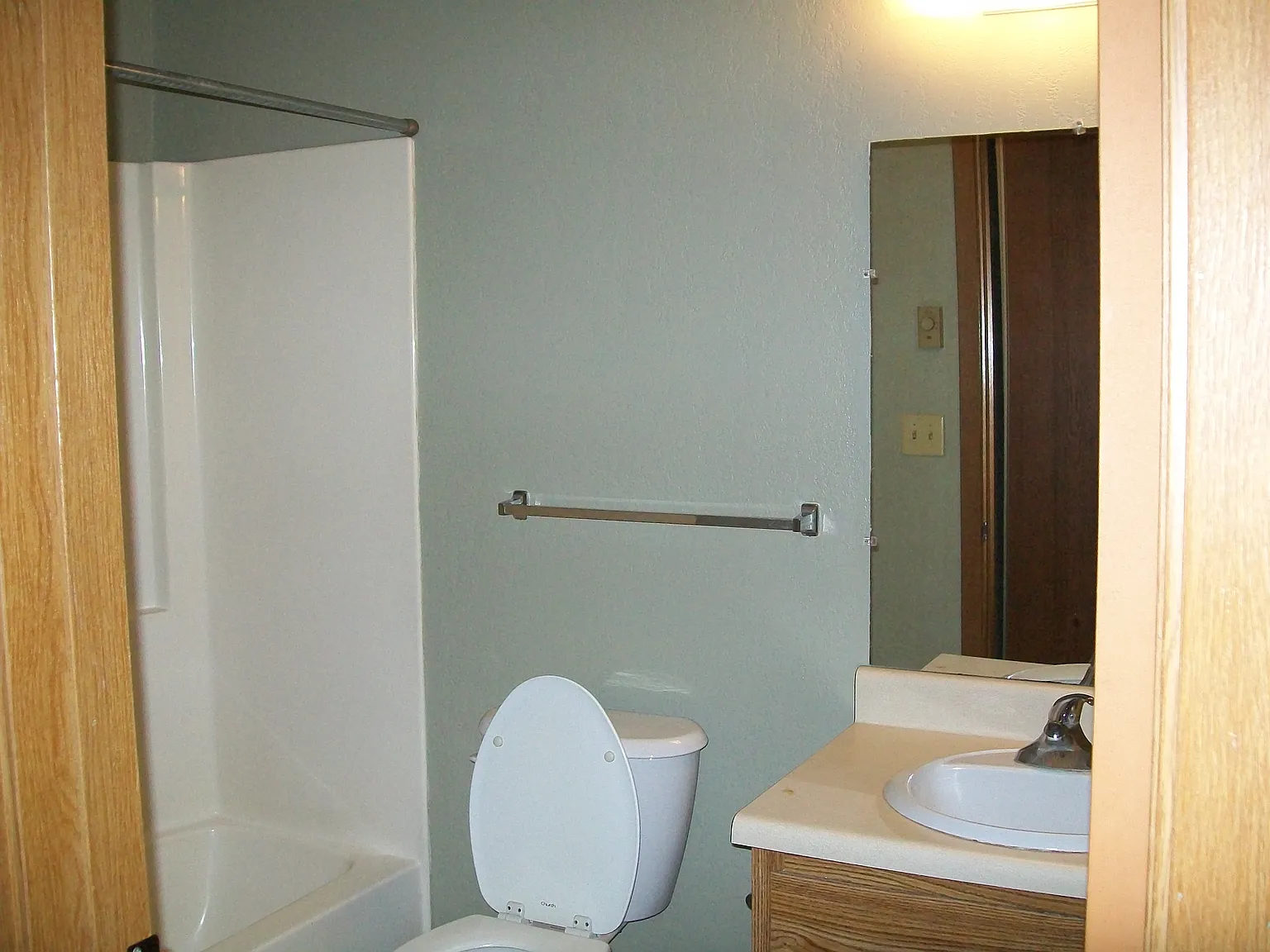 2 bed, 750 sqft, $886 — Photo 4