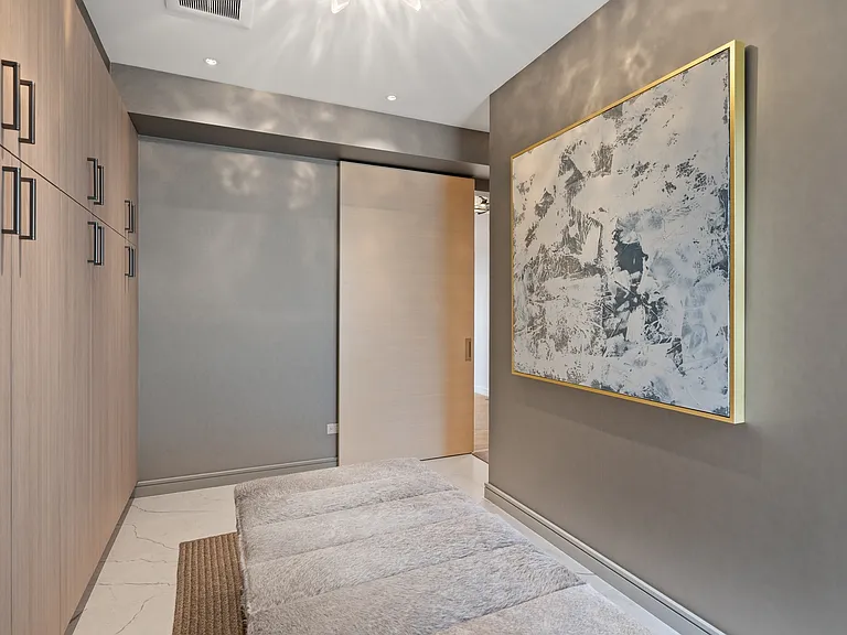 105 E Hallam St — Photo 10