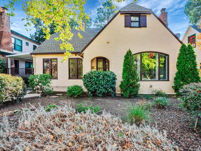 2456 Portola Way, Sacramento, CA, 95818