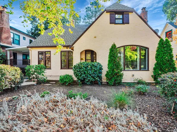 2456 Portola Way, Sacramento, CA 95818