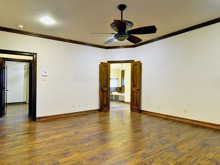 3407 Penticost St — Photo 17