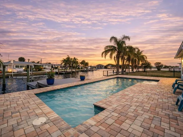 4909 Shoreview Ct, Port Richey, FL 34668