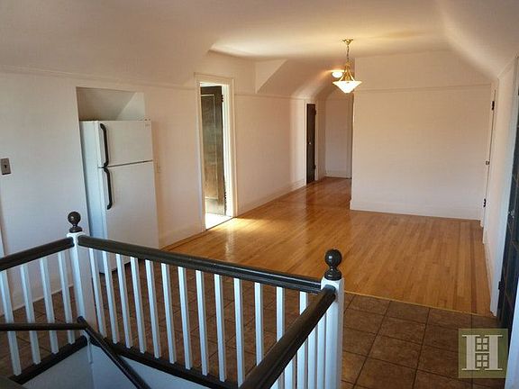 5th image of 3727 89th St APT 3