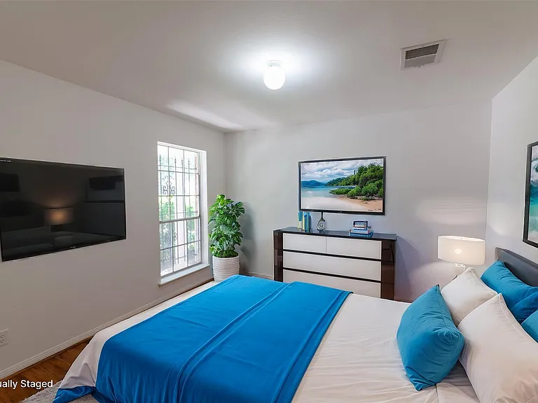 8826 Roos Rd — Photo 19