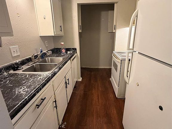 5th image of 2620 N Ann Arbor Ave APT 208