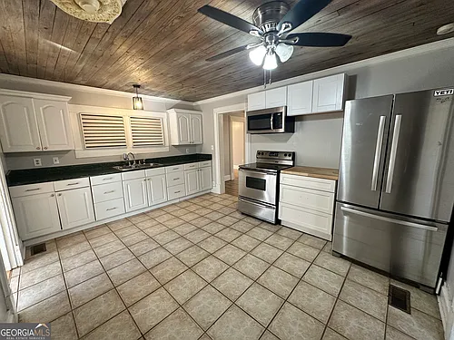 2486 Hilltop Dr Photo 1