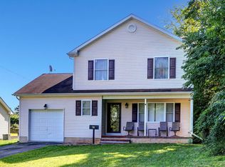 24 Long Dr, Toms River, NJ 08757