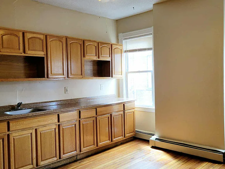 14-16 Mortson St #2 — Photo 6