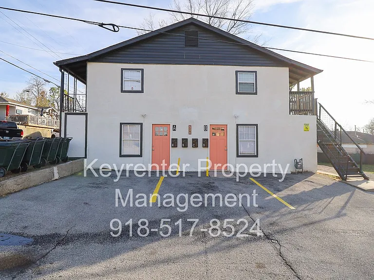 506 W 4th St Fourplex — Photo 18