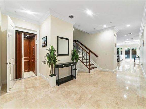 5th image of 1849 NE 26th Ave #Townhouse 2