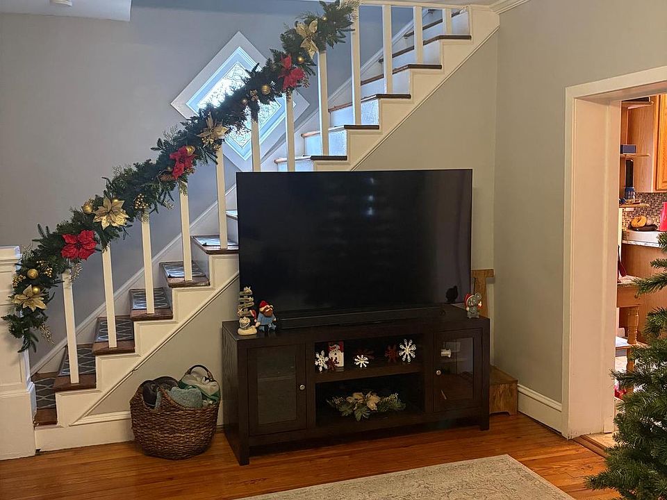 2nd image of 110 Ridge Ave