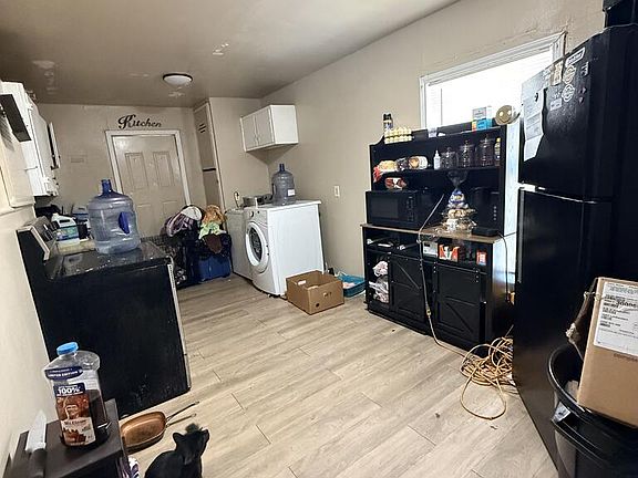 2nd image of 1204 Lamar Ave