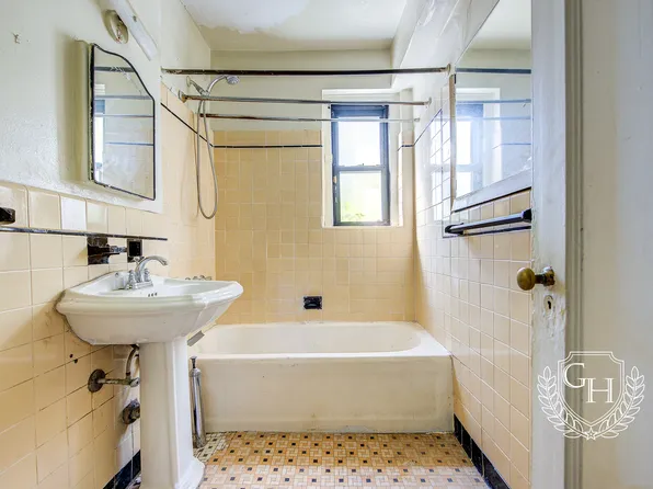 31-31 54th Street image 15 of 22