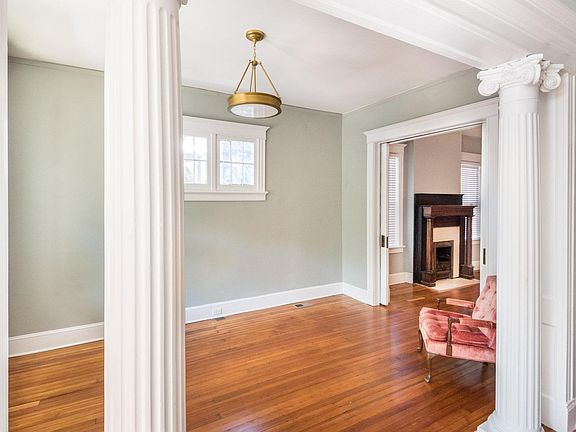 5th image of 104 N Vine St