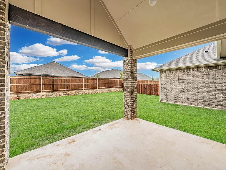 224 Gardenia Dr — Photo 40