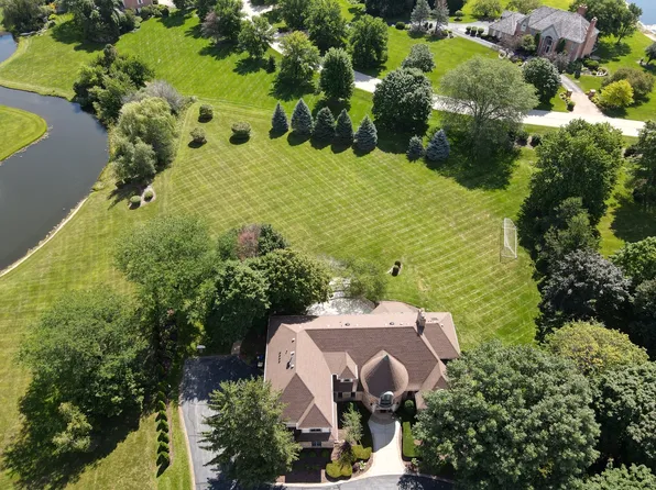 9 Wind Ridge Rd, South Barrington, IL 60010