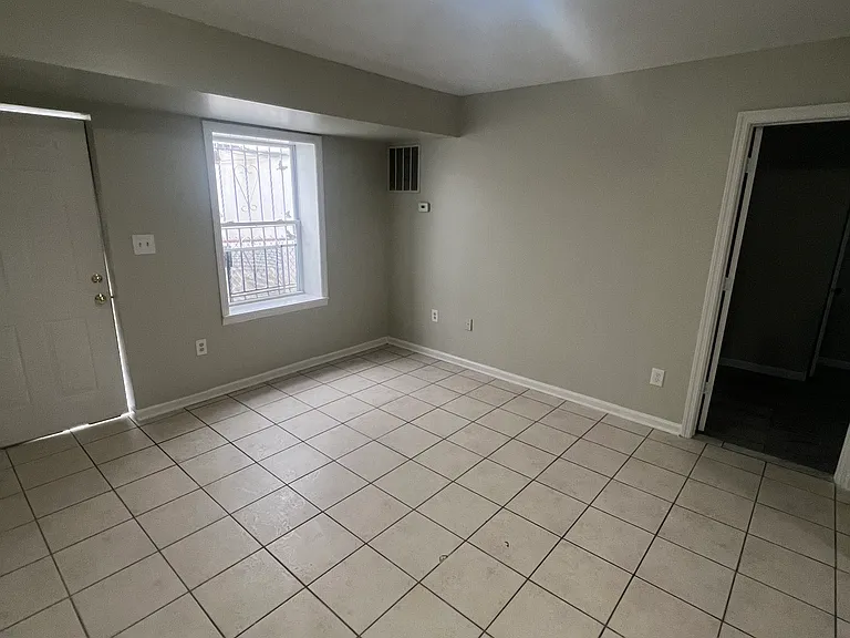 132 Fabyan Pl #1A — Photo 1